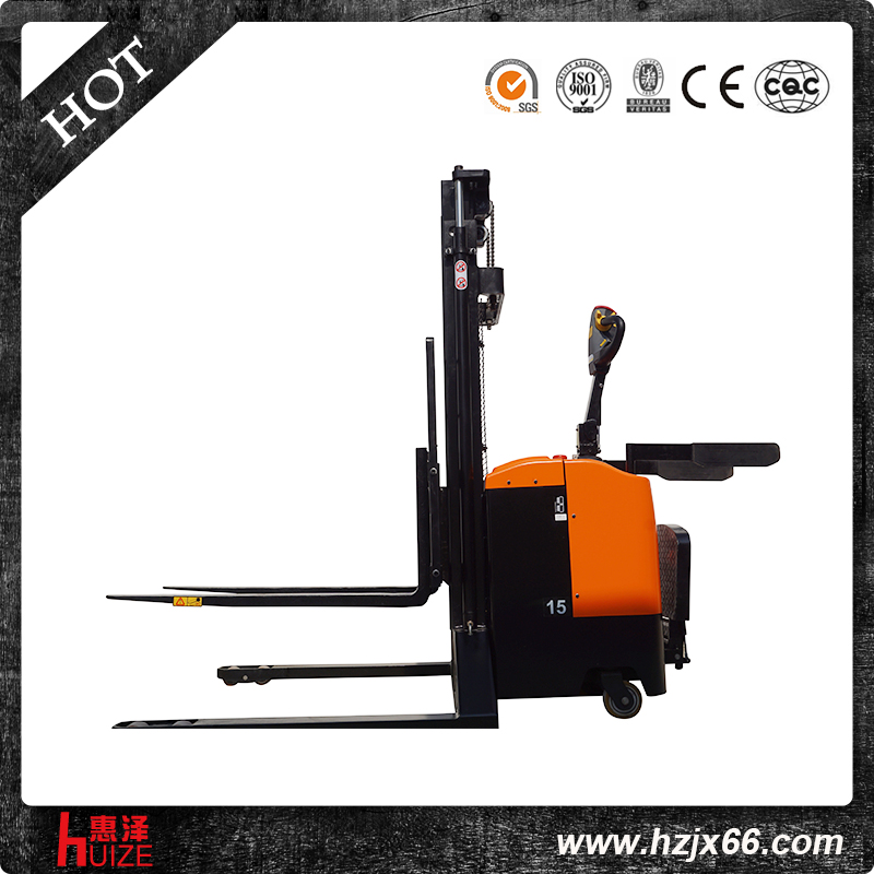 新款全電動(dòng)堆高車(chē)寬底腿 新款全電動(dòng)堆高車(chē)寬底腿